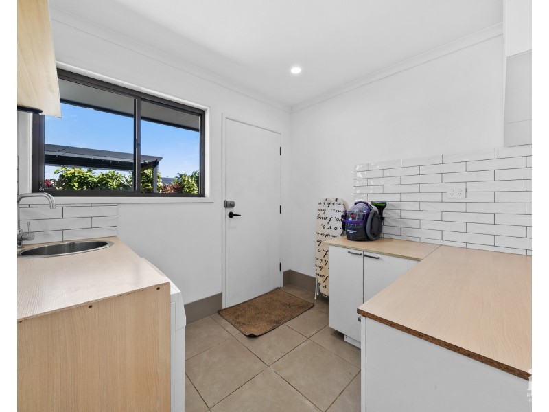 6  Hull Court, Mount Warren Park QLD 4207