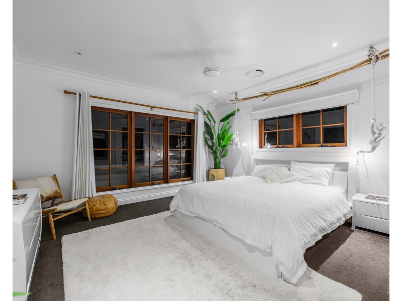 36 River  Cove Place, Helensvale QLD 4212