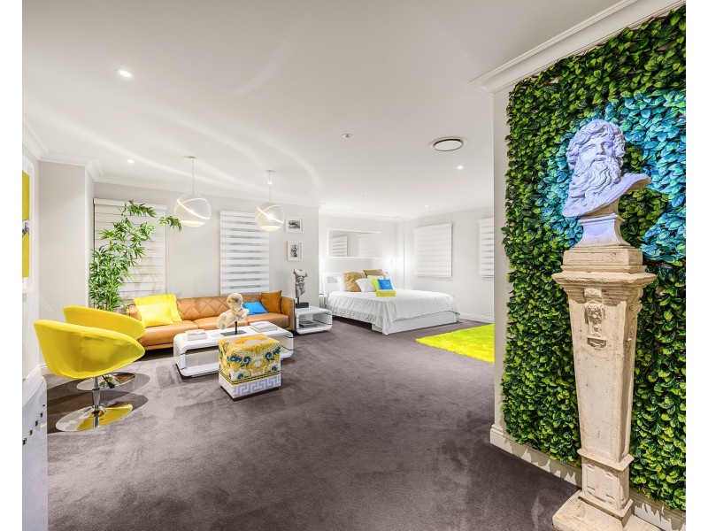 36 River  Cove Place, Helensvale QLD 4212