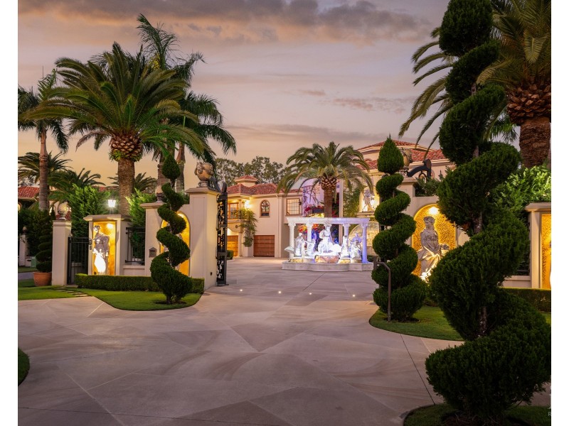 36 River  Cove Place, Helensvale QLD 4212