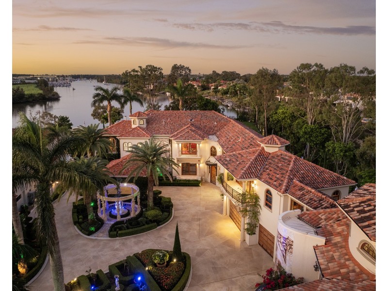 36 River  Cove Place, Helensvale QLD 4212