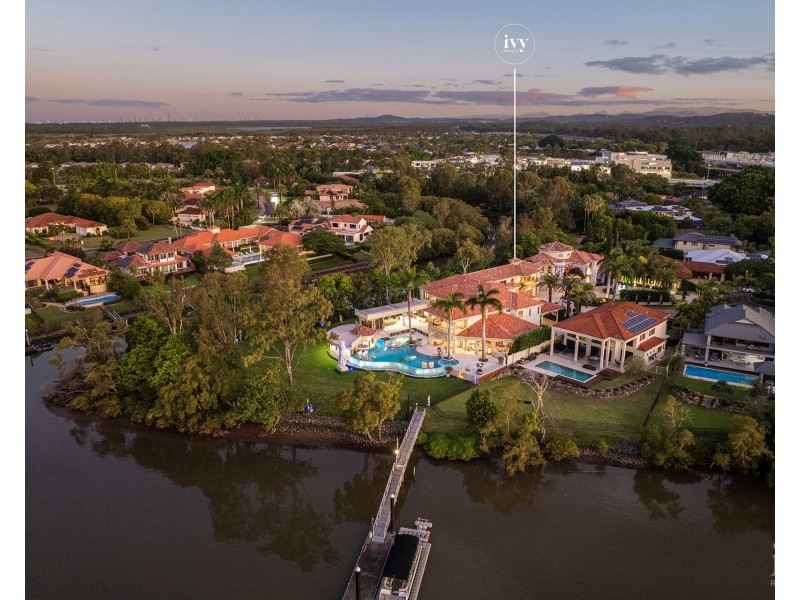 36 River  Cove Place, Helensvale QLD 4212