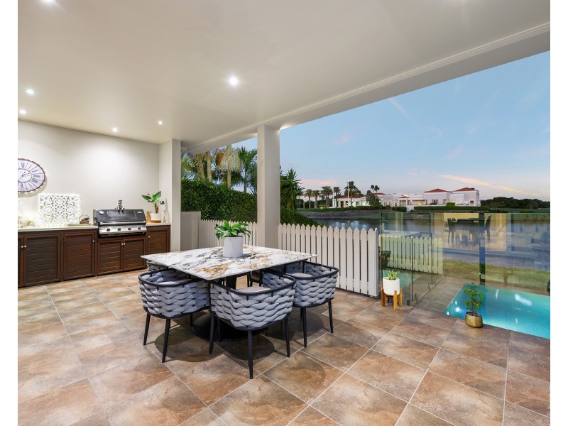 6177 Murten Court, Hope Island QLD 4212