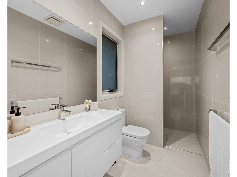 6177 Murten Court, Hope Island QLD 4212