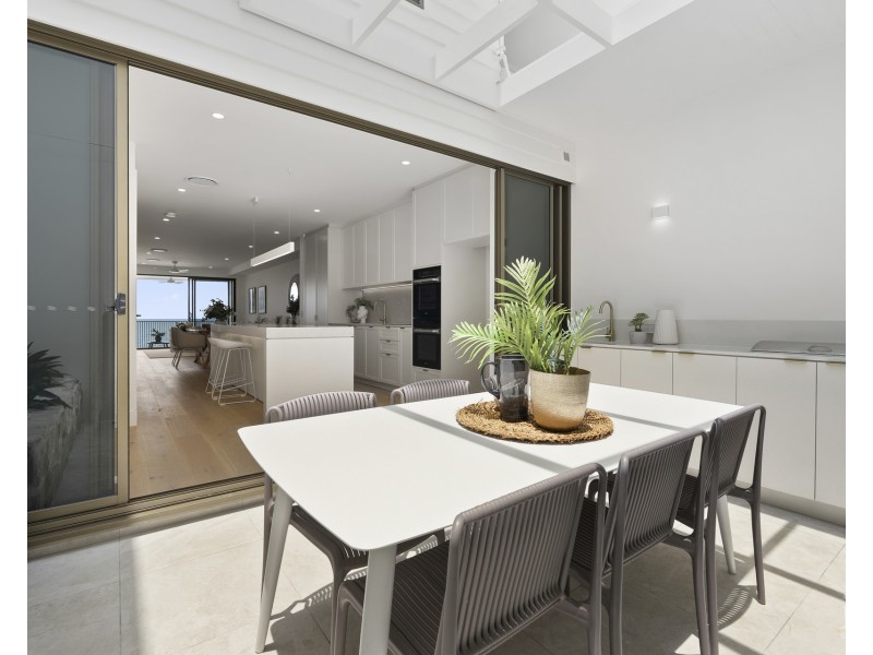 9/1 Queen Street, Scarborough QLD 4020