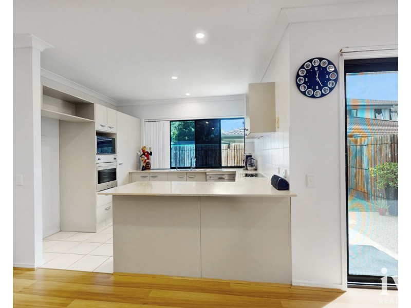 14/2 Catalina Way, Upper Coomera QLD 4209