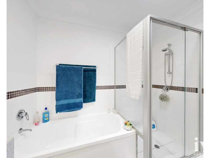 14/2 Catalina Way, Upper Coomera QLD 4209