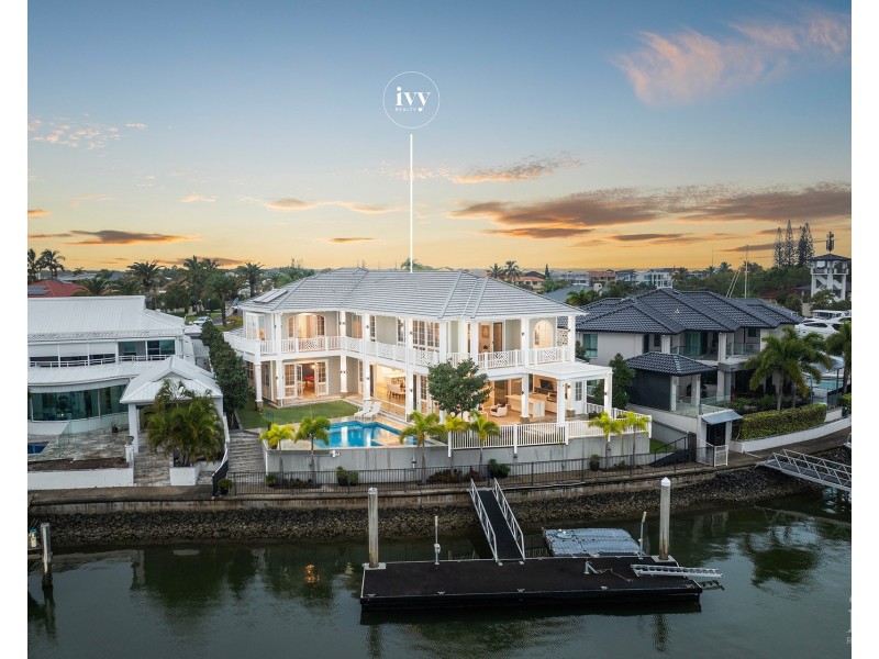 1 Royal Mews, Sovereign Islands QLD 4216