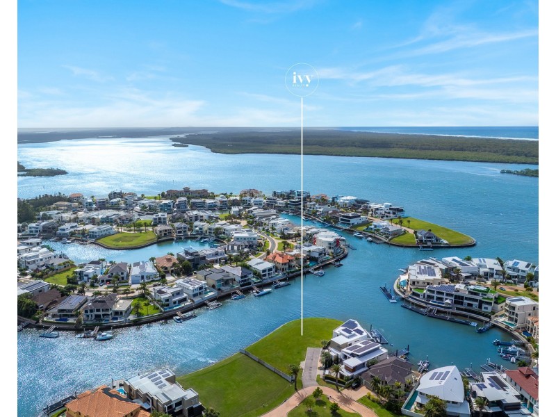 3/11 Regents Court, Sovereign Islands QLD 4216