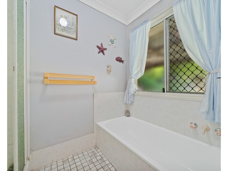 20 Lance Drive, Mount Warren Park QLD 4207