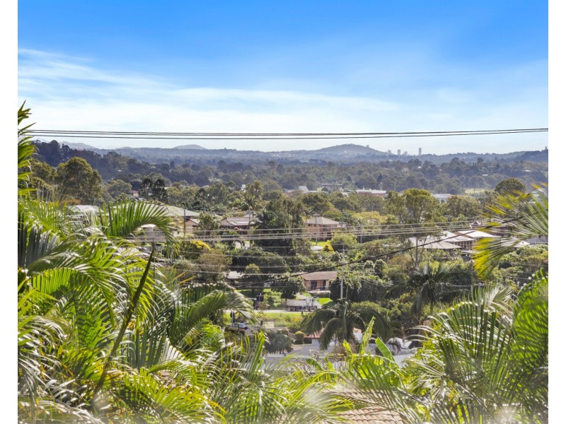 20 Lance Drive, Mount Warren Park QLD 4207