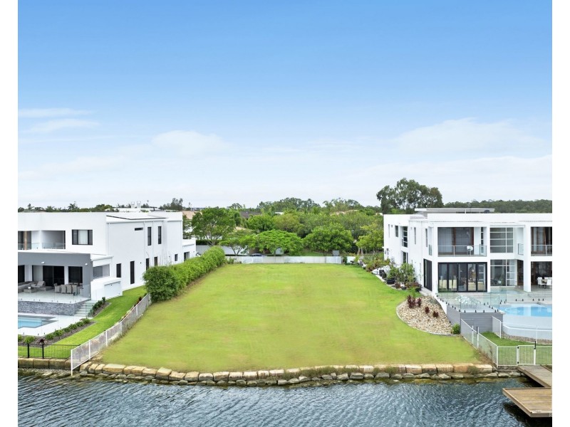 28 Pearl Beach Drive, Helensvale QLD 4212