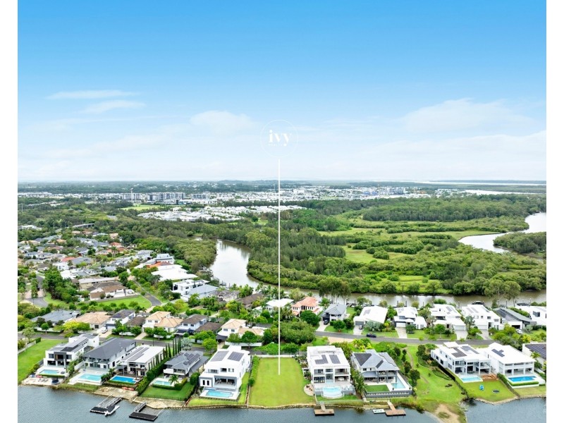 28 Pearl Beach Drive, Helensvale QLD 4212