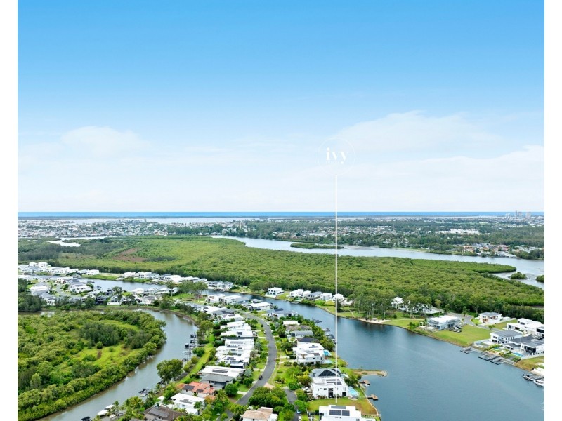 28 Pearl Beach Drive, Helensvale QLD 4212