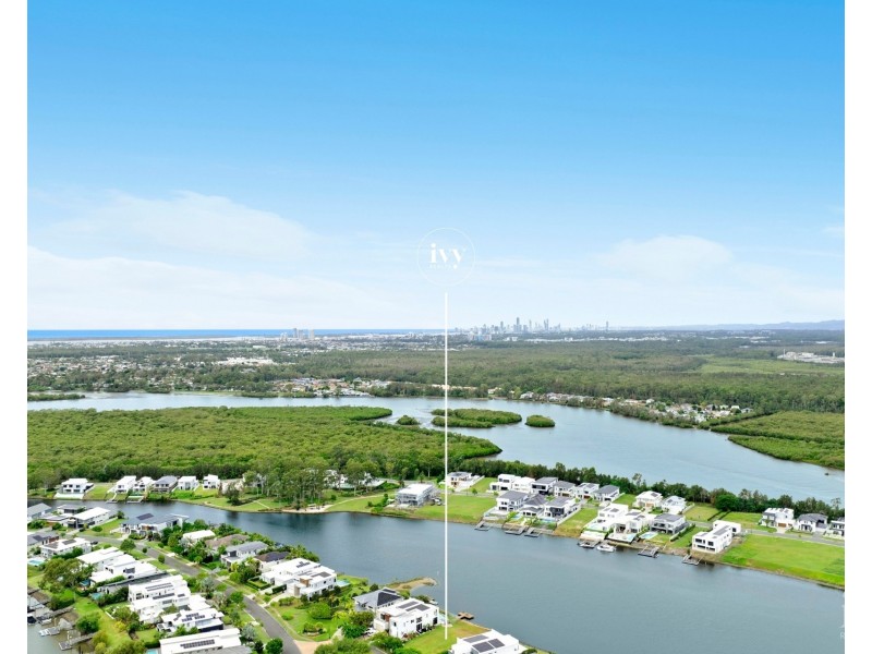 28 Pearl Beach Drive, Helensvale QLD 4212