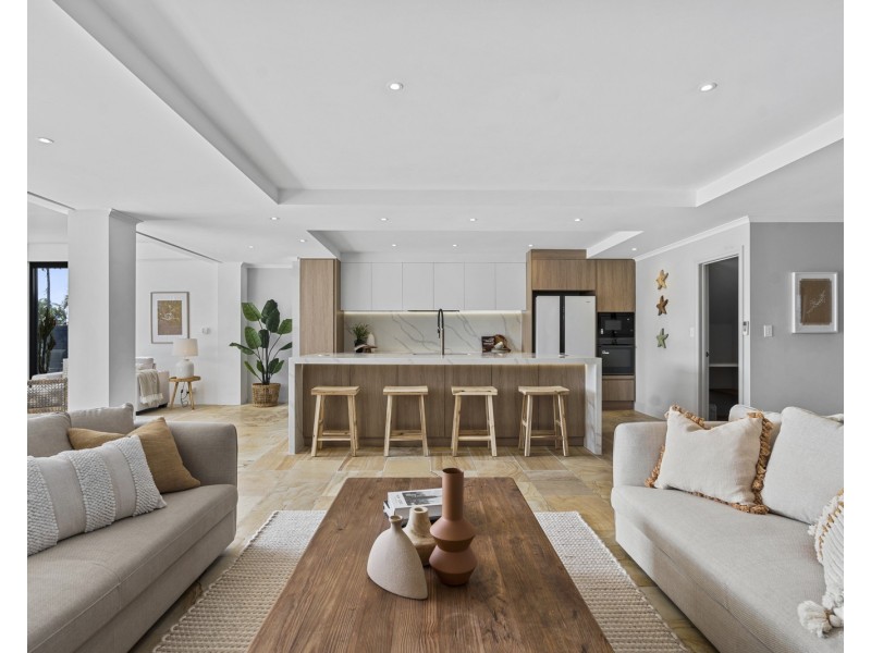 7 Kavieng Crescent, Runaway Bay QLD 4216