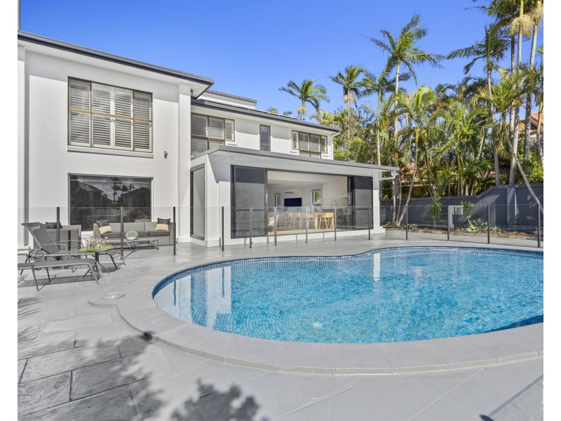 7 Kavieng Crescent, Runaway Bay QLD 4216