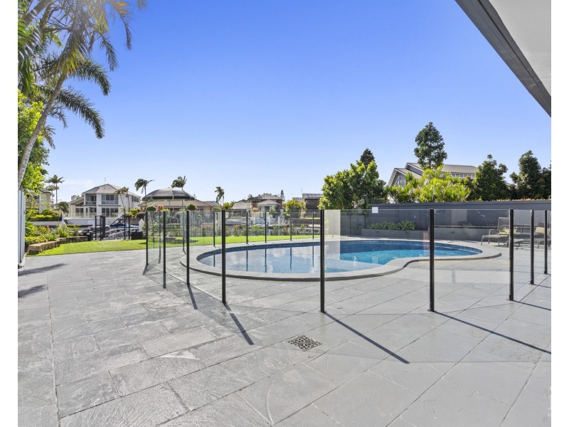 7 Kavieng Crescent, Runaway Bay QLD 4216