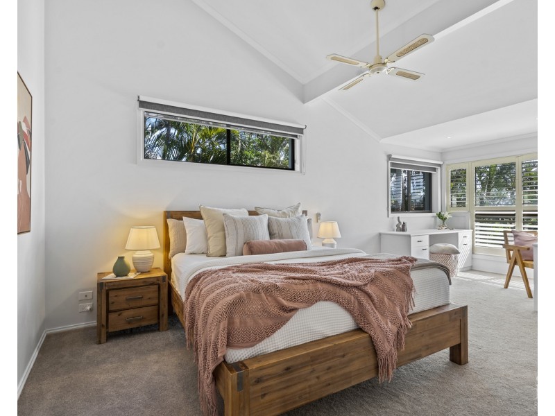 7 Kavieng Crescent, Runaway Bay QLD 4216