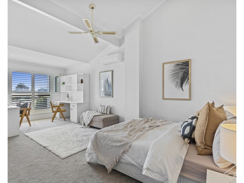 7 Kavieng Crescent, Runaway Bay QLD 4216