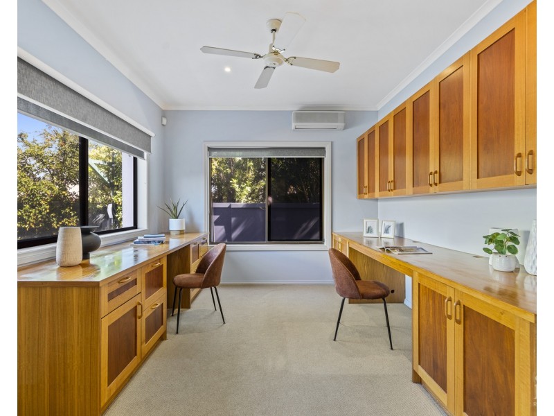 7 Kavieng Crescent, Runaway Bay QLD 4216