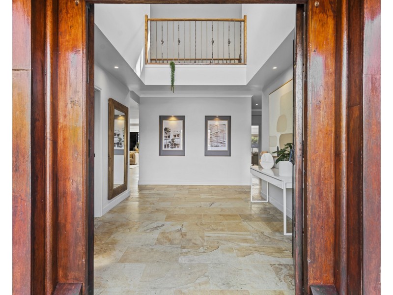 7 Kavieng Crescent, Runaway Bay QLD 4216