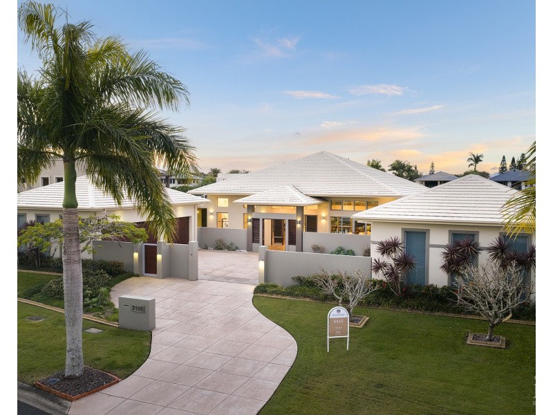 2166 Beaufort Way, Hope Island QLD 4212