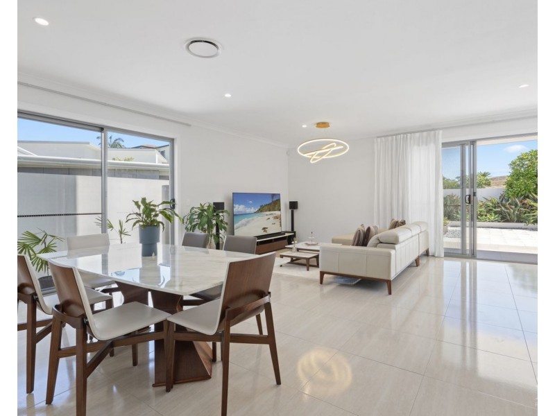 7830 Pavilions Close, Hope Island QLD 4212