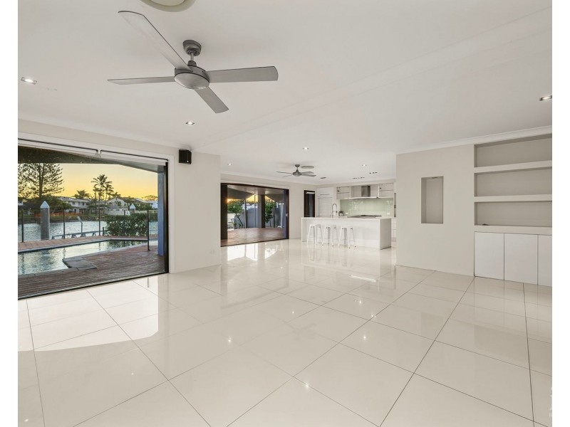 50 Back Street, Biggera Waters QLD 4216