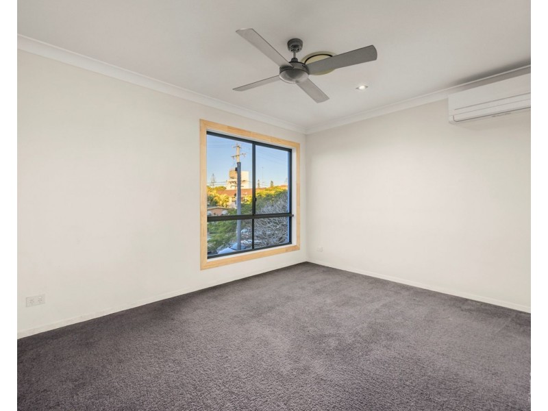 50 Back Street, Biggera Waters QLD 4216