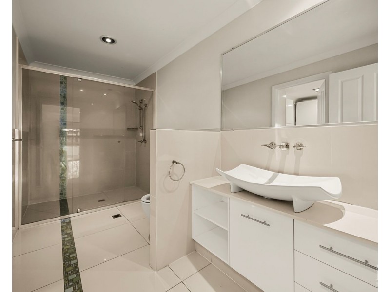 50 Back Street, Biggera Waters QLD 4216