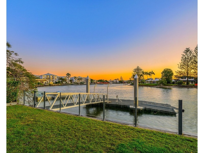 50 Back Street, Biggera Waters QLD 4216