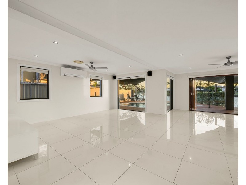 50 Back Street, Biggera Waters QLD 4216