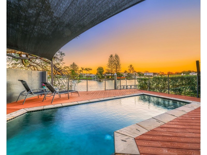 50 Back Street, Biggera Waters QLD 4216