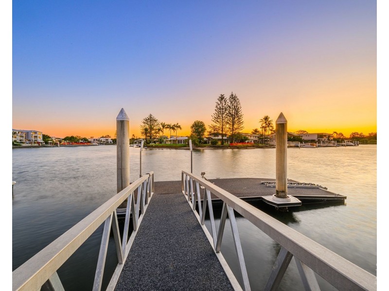 50 Back Street, Biggera Waters QLD 4216