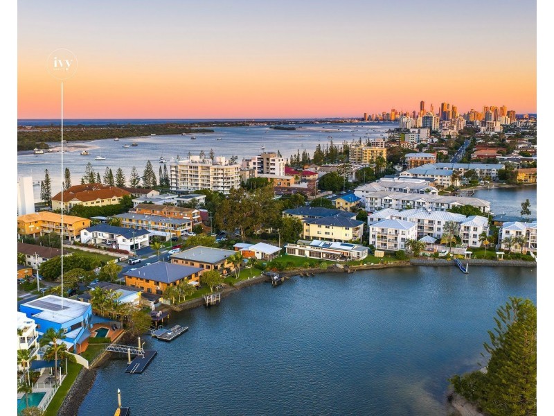 50 Back Street, Biggera Waters QLD 4216