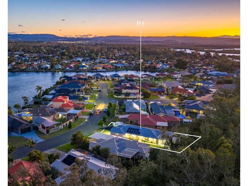 77 Burrendong Road, Coombabah QLD 4216