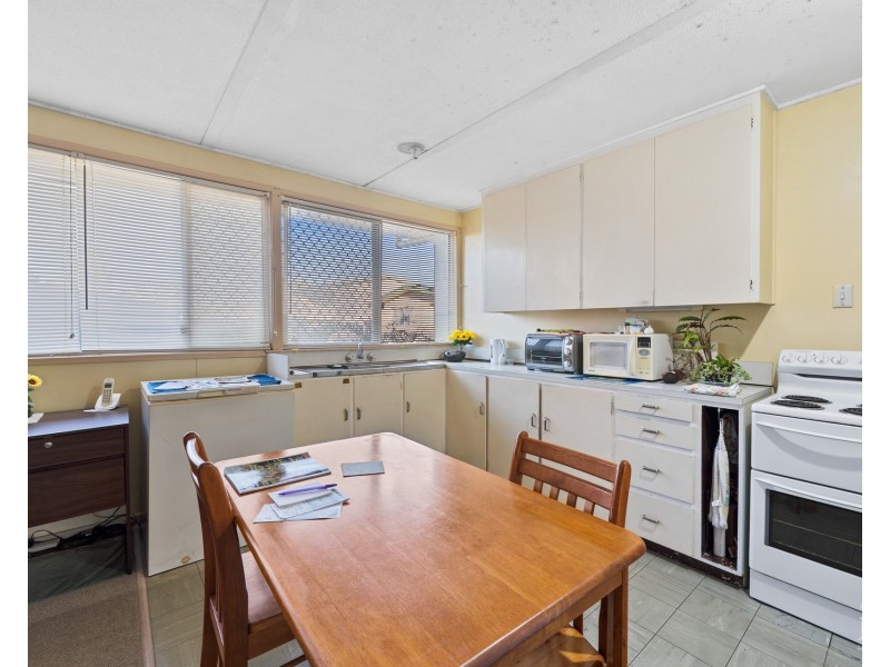 8 Grafton Street, East Ipswich QLD 4305