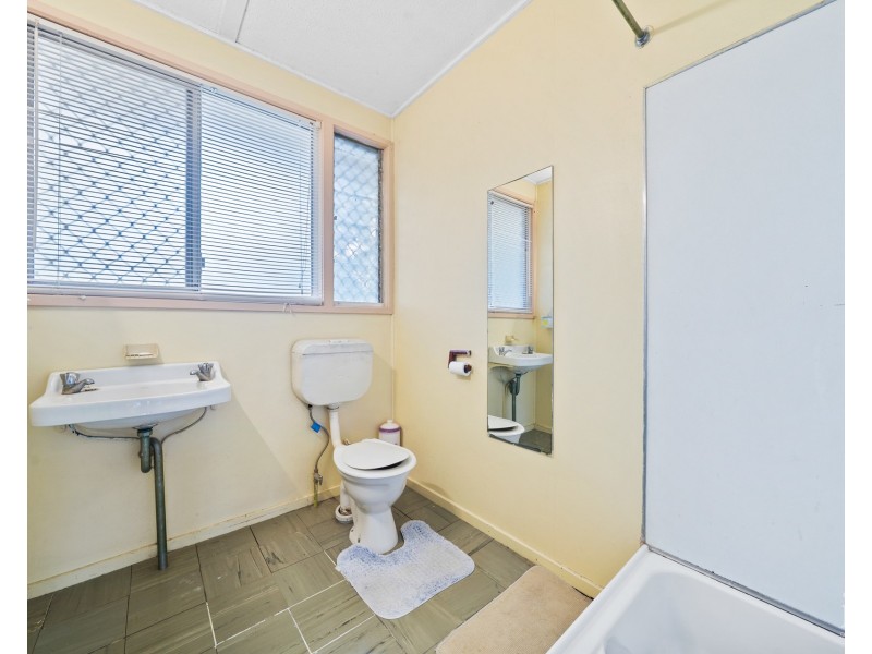8 Grafton Street, East Ipswich QLD 4305