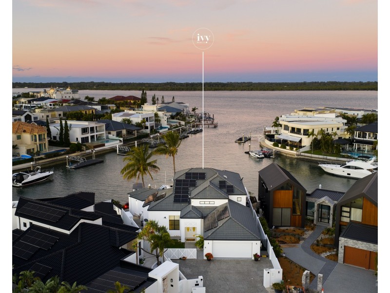 3 The Peninsula, Sovereign Islands QLD 4216