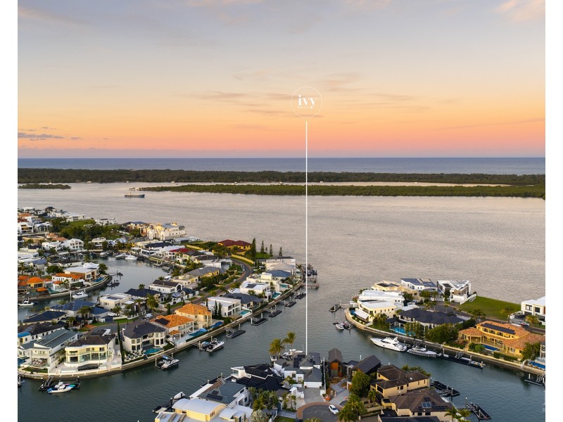 3 The Peninsula, Sovereign Islands QLD 4216