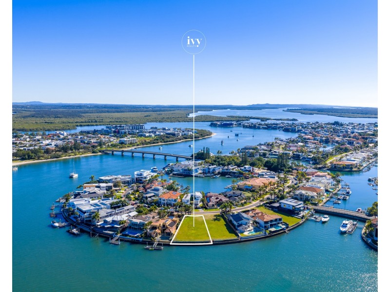 32 Brittanic Crescent, Sovereign Islands QLD 4216