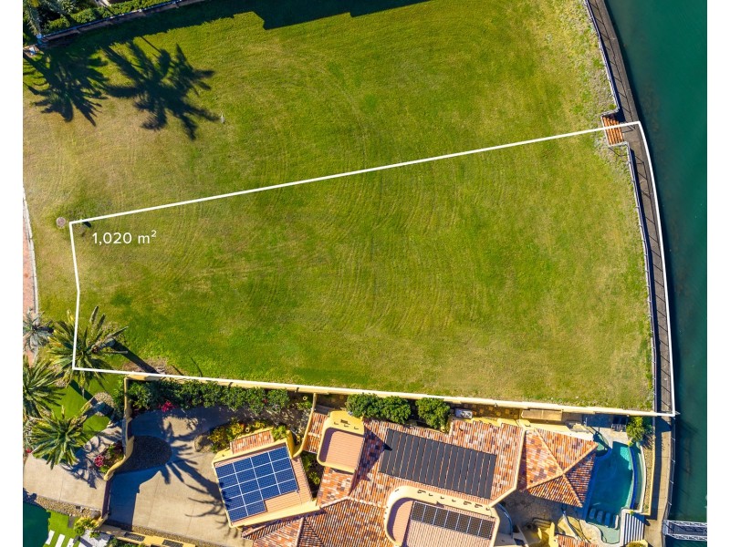 32 Brittanic Crescent, Sovereign Islands QLD 4216