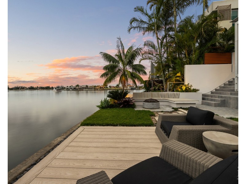 10103/2 Ephraim Island, Paradise Point QLD 4216