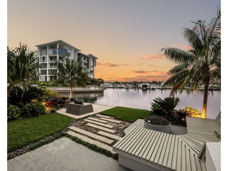 10103/2 Ephraim Island, Paradise Point QLD 4216