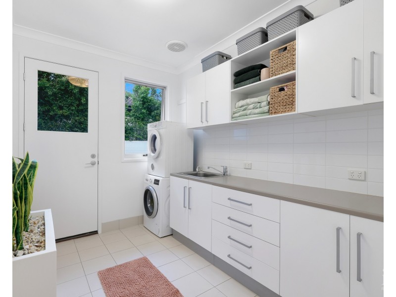 39 Serenity Boulevard, Helensvale QLD 4212