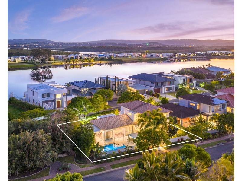 39 Serenity Boulevard, Helensvale QLD 4212