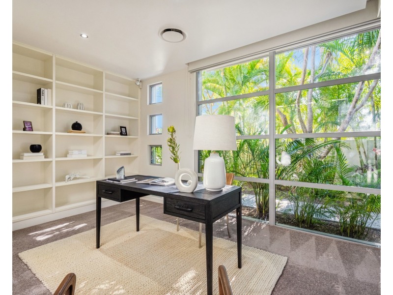 99 The Sovereign Mile, Sovereign Islands QLD 4216