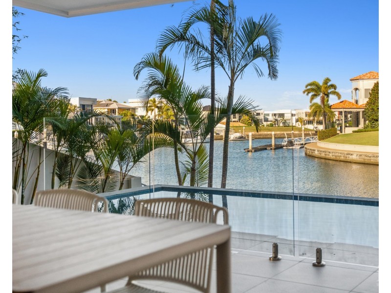 99 The Sovereign Mile, Sovereign Islands QLD 4216