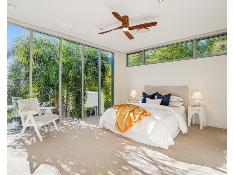 99 The Sovereign Mile, Sovereign Islands QLD 4216